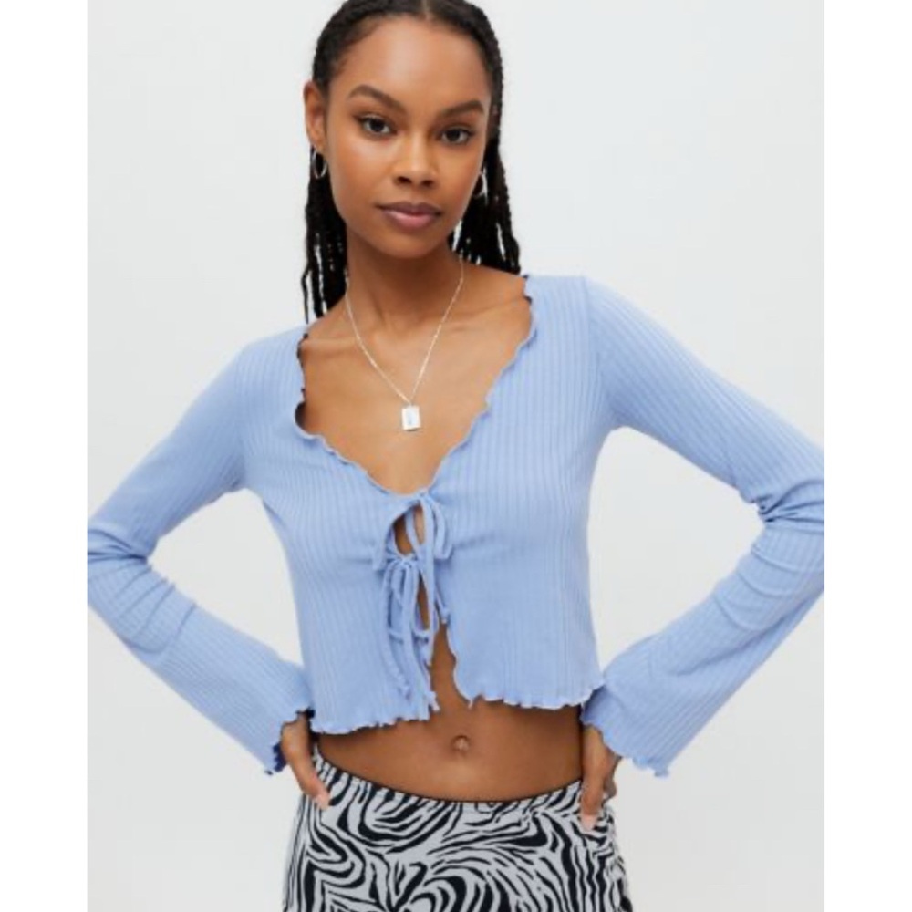 Urban Outfitters Leila Ribbed Light Blue Tie-Front Top size Medium